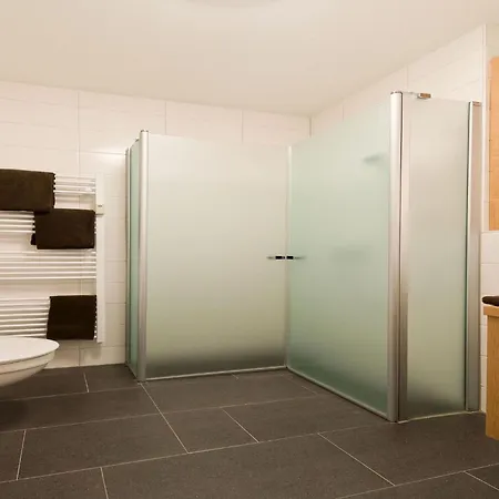 Huebsche Mit Balkon *